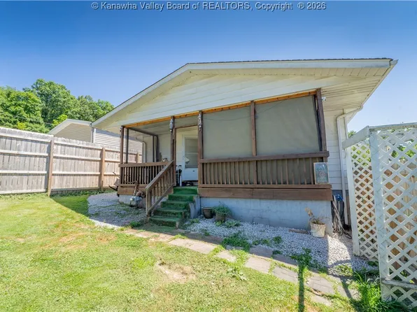 110 Carte St, Saint Albans, WV 25177