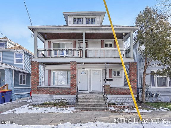2nd image of 1040 Muskegon Ave NW