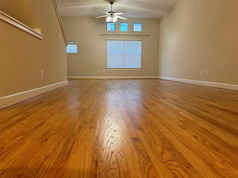 11315 Main St #1302 — Photo 5
