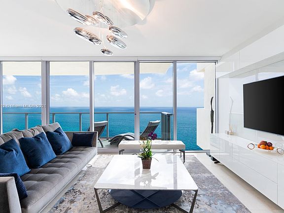 3rd image of 1455 Ocean Dr APT 1409