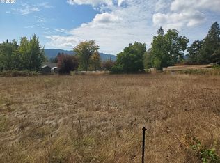 1108 Troost St, Roseburg, OR 97471