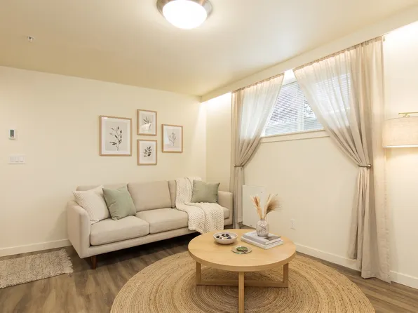 2237 Apartments - Located in the Heart of Ballard