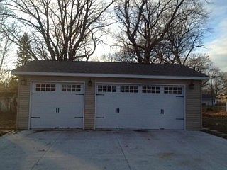 2nd image of 2202 Eastwood Ave
