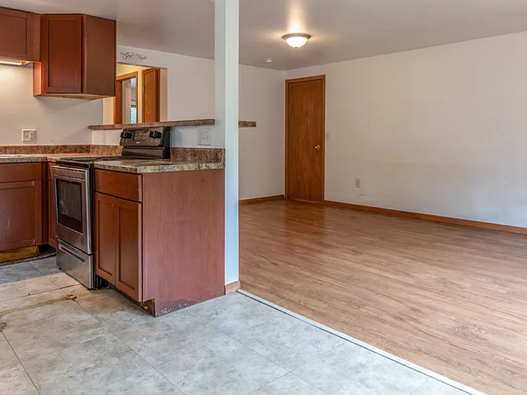 2314 Brentwood Pkwy | Kitchen & Living Room 2314 Brentwood Pkwy | Kitchen & Living Room