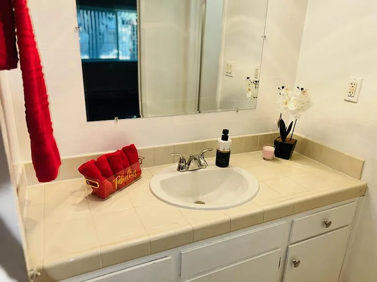 West Village Apartments — Photo 31