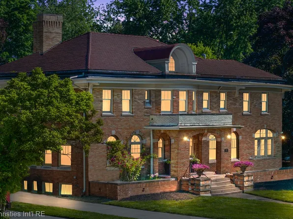 858 W Boston Blvd, Detroit, MI 48202