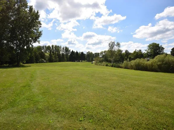 1606 VIVIAN COURT #1610, West Bend, WI 53090