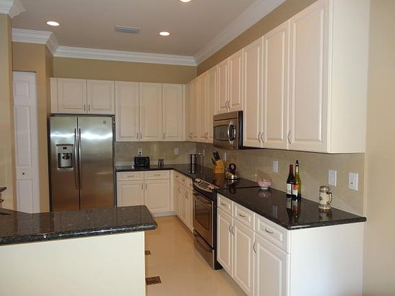 3rd image of 7079 Imperial Beach Cir