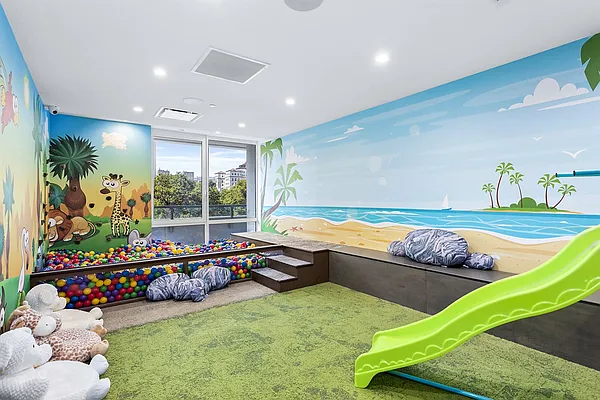 Rented by Compass | media 21