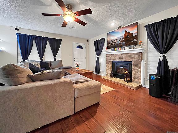 4th image of 756 Lynn Dr