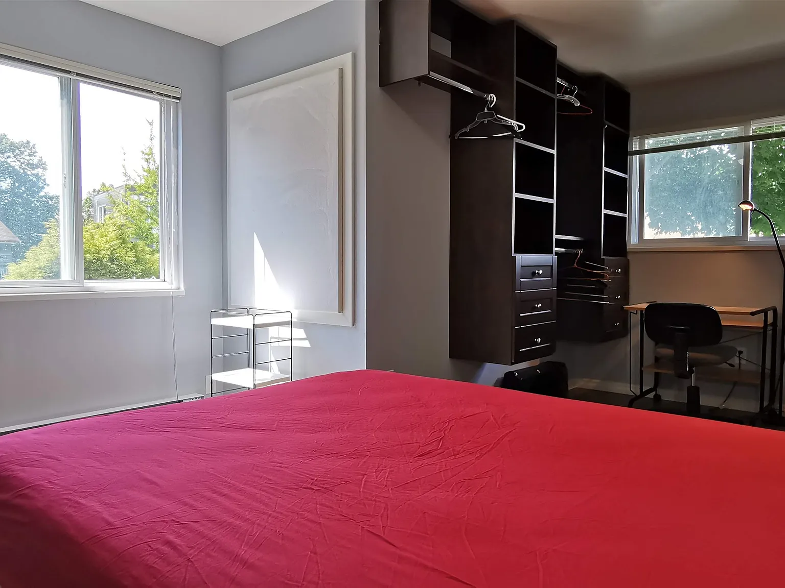 5 bed, 2500 sqft, $4,200 — Photo 3