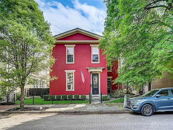 4th image of 28 Tecumseh St
