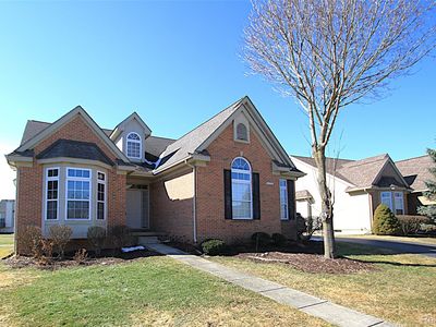 11152 Woodfield Pkwy, Grand Blanc, MI, 48439
