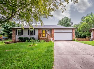 2233 S Newton Ave, Springfield, MO 65807