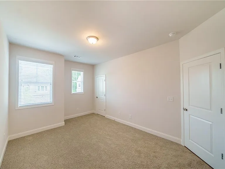 5120 Hillington Way — Photo 36