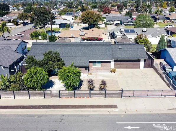 2571 W Lambert Rd, La Habra, CA 90631