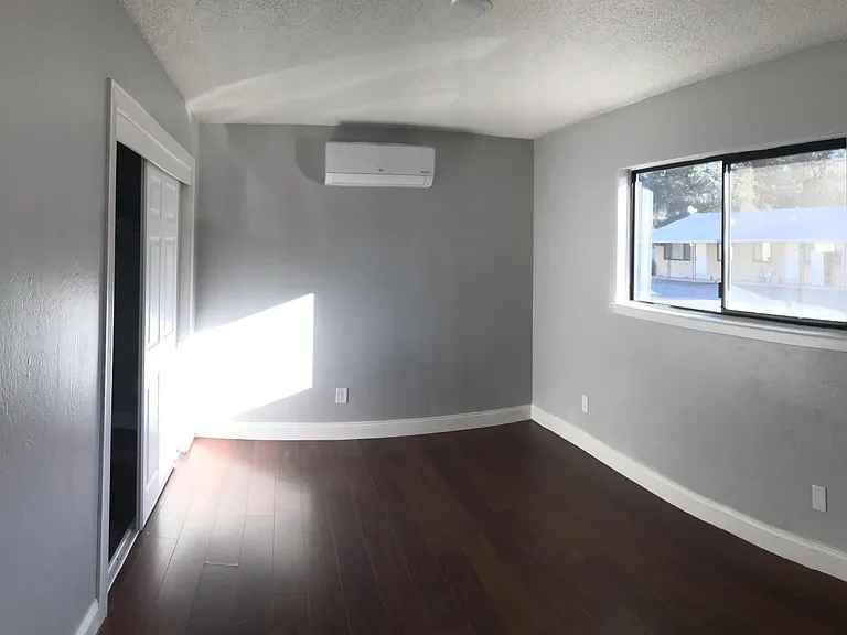 3400 Holsclaw Rd — Photo 5