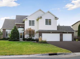 7657 Ridgeview Way, Chanhassen, MN 55317