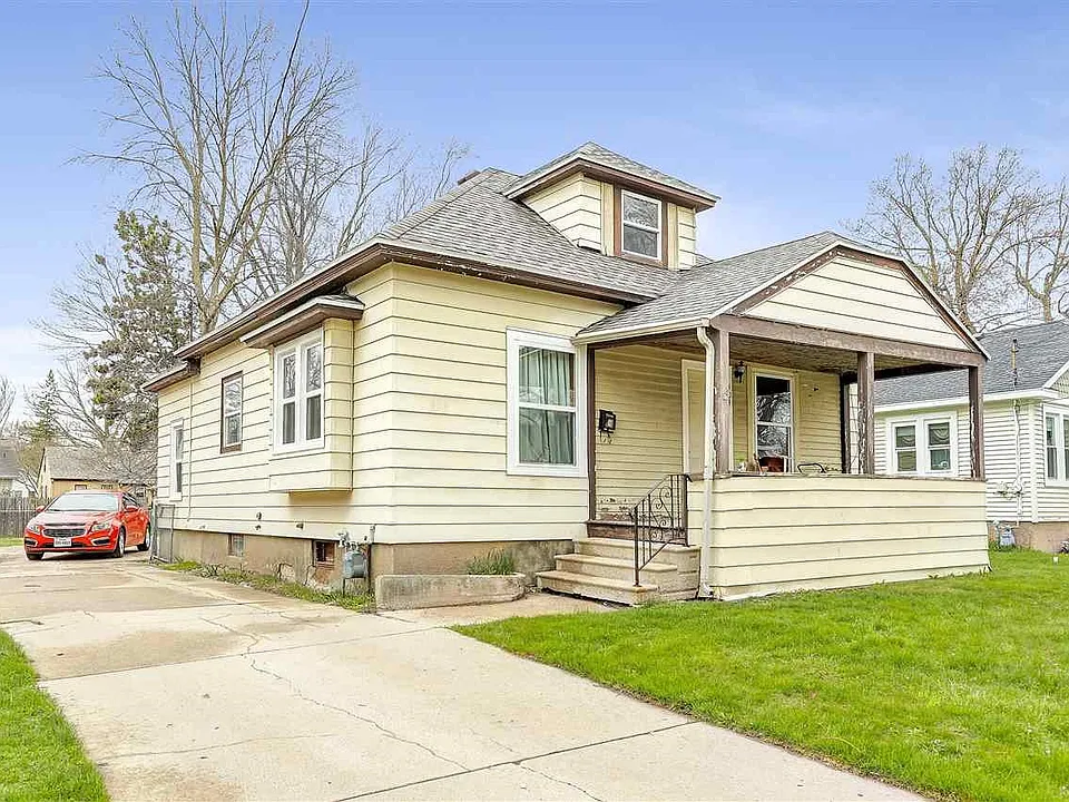 404 13TH AVE - SINGLE FAMILY