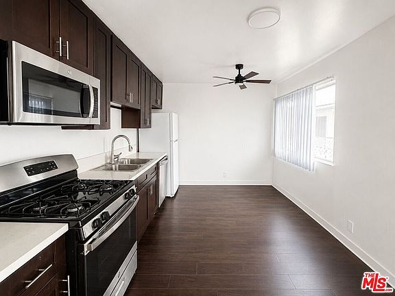 2nd image of 1208 W Adams Blvd #14