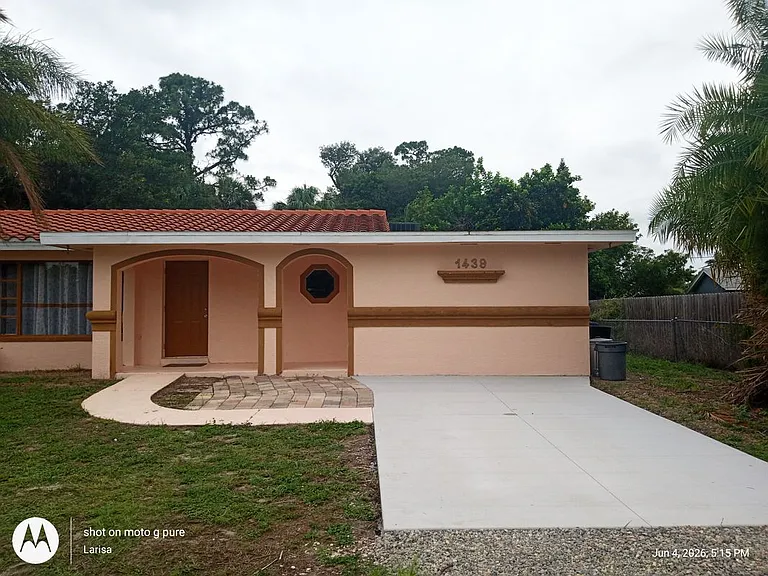 1439 Glick Dr — Photo 3