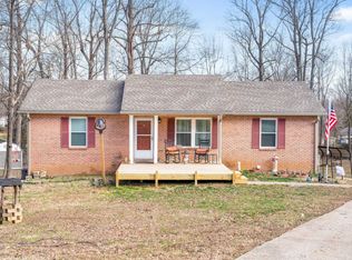 961 May Apple Dr, Clarksville, TN 37042