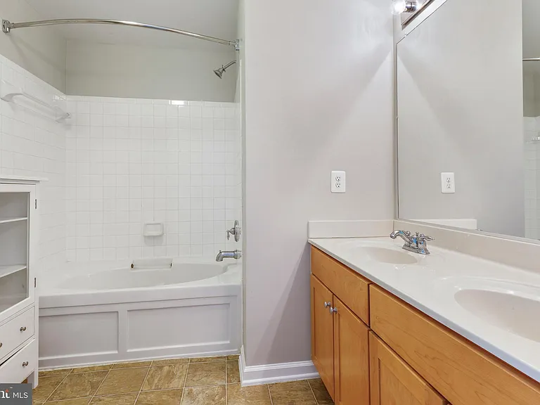 4455 Beacon Grove Cir #706A — Photo 21