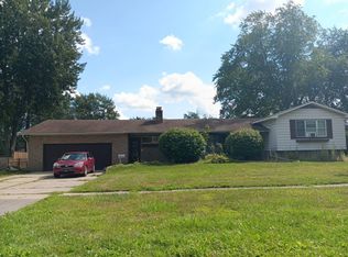 927 Pioneer Trl, Saginaw, MI 48604