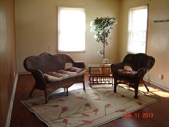 2nd image of 209 Glendale Ave