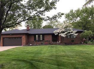 7050 Greenwood St, Independence, OH 44131