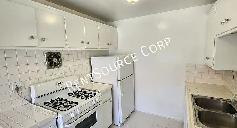 1359 Springfield St #A — Photo 10