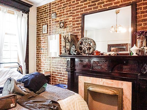 3rd image of 331 Jefferson Ave #2