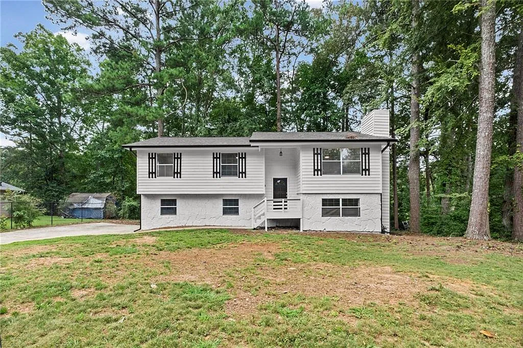 4 bed, 2.0 bath, 1778 sqft, $2,300 — Photo 4
