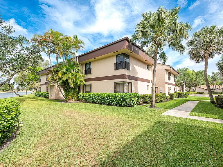 2676 Carambola Cir N #1760 — Photo 35