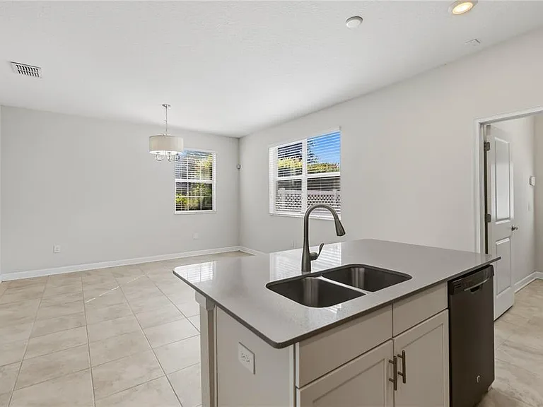 11686 Epic Ave — Photo 14