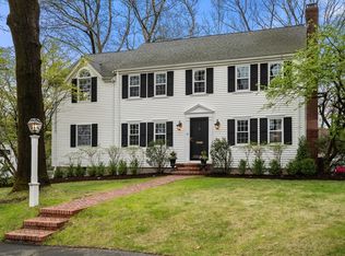 6 Crestwood Dr, Wellesley, MA 02481