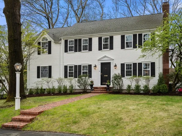 6 Crestwood Dr, Wellesley, MA 02481
