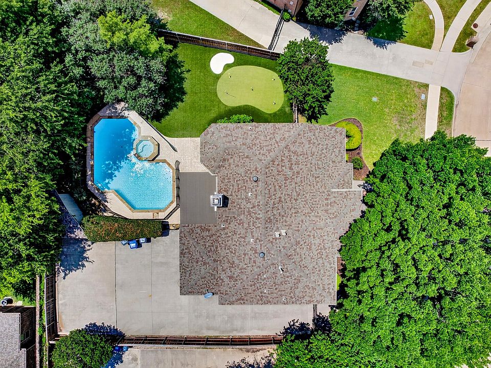 1st image of 3209 Normandy Dr