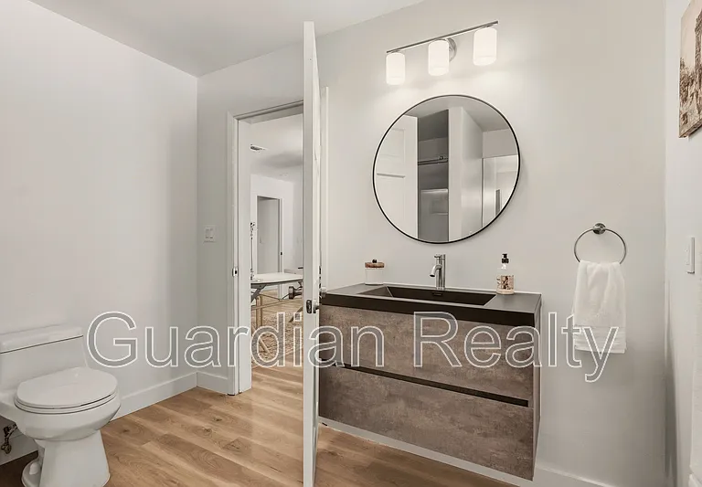 3007 La Mesa Dr — Photo 7