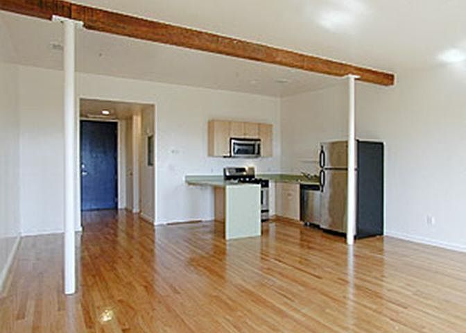 3rd floor, sunny all day, loft