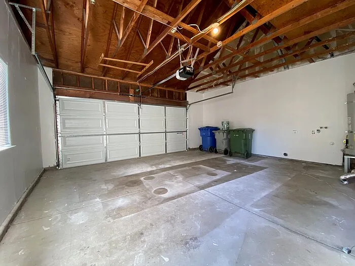 412 Lakeside Way — Photo 32