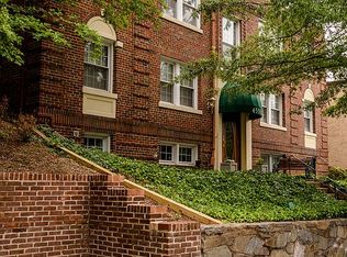 4559 Macarthur Blvd NW APT 101, Washington, DC 20007