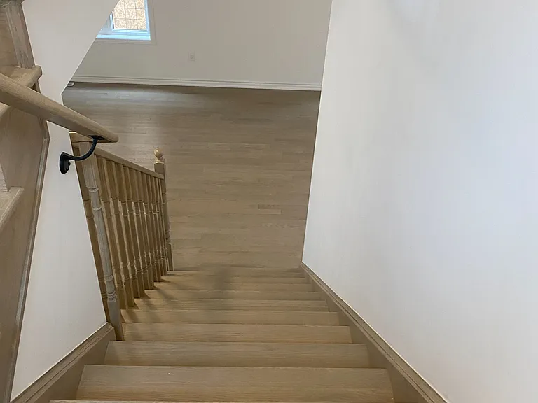 332 Moody St — Photo 8