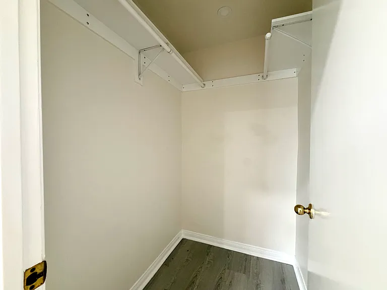 773 W 24th St — Photo 10