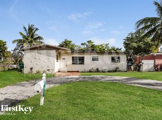1182 NE 196th St, Miami, FL 33179