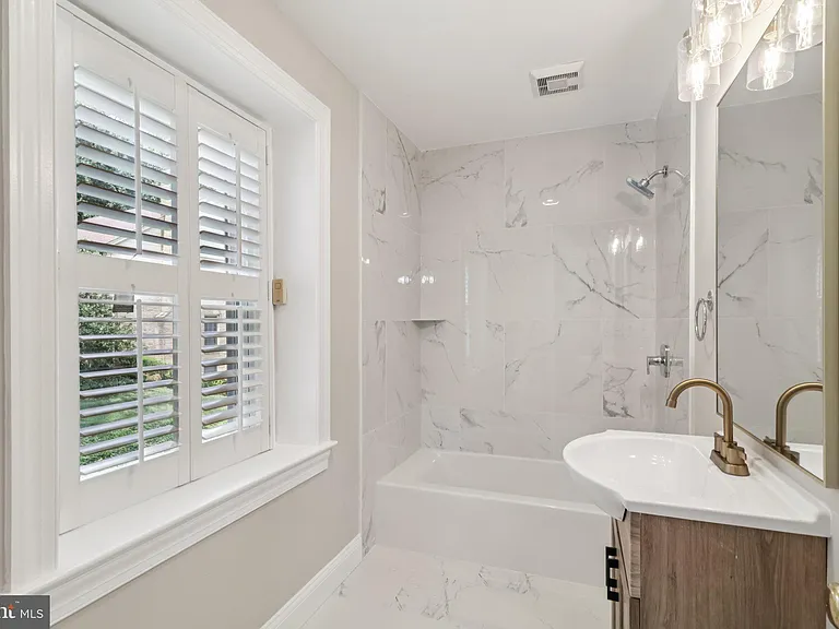 7518 Old Dominion Dr — Photo 44