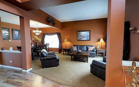 4th image of 614 Brooking Ct