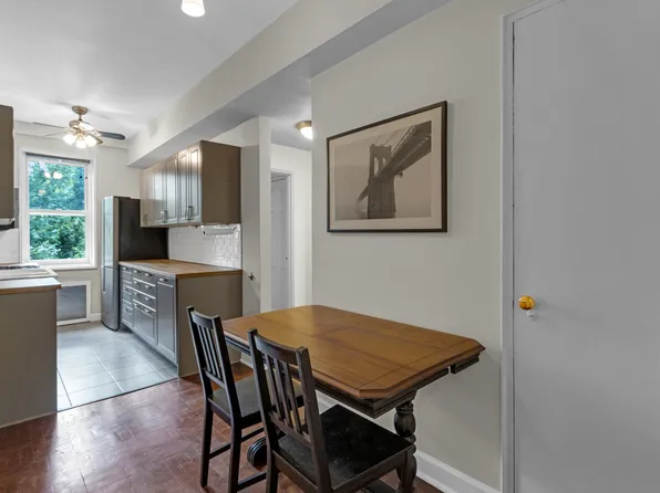 2465 Palisade Avenue image 7 of 27