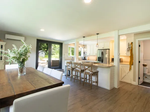 22 Harrison Road, North Branford, CT 06471