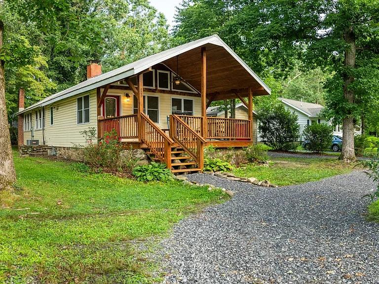 809 Montreat Rd — Photo 15